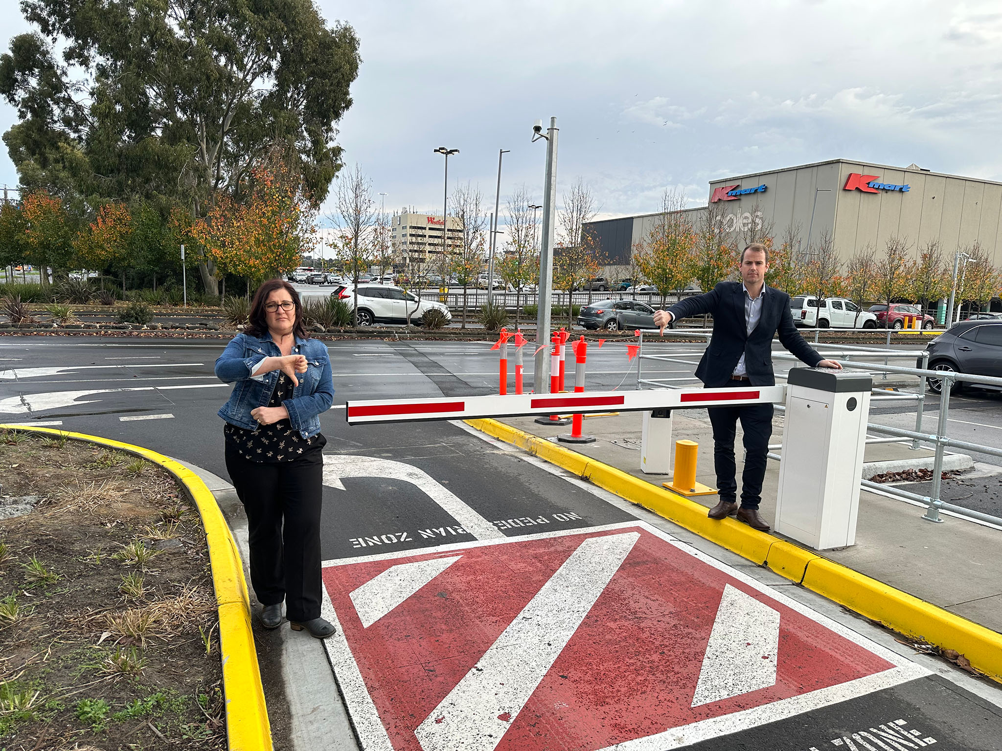 SAY “NO” TO PAID PARKING AT KNOX WESTFIELD Main Image